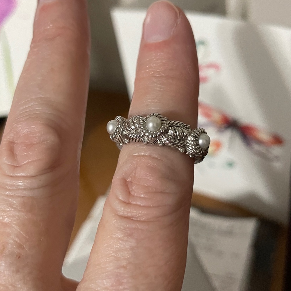 Judith Ripka SS pearl ring - Picture 3 of 7